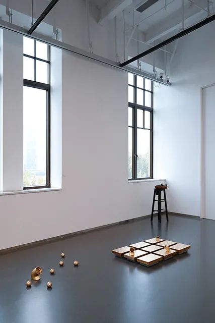 SGA 上海 |「靡菲斯特的舞步」正在展出 On View 视频资讯 SGA SGA 上海 View 靡菲斯特 舞步 堡垒 曹雨 陈荣辉 陈若璠 丢勒 崇真艺客